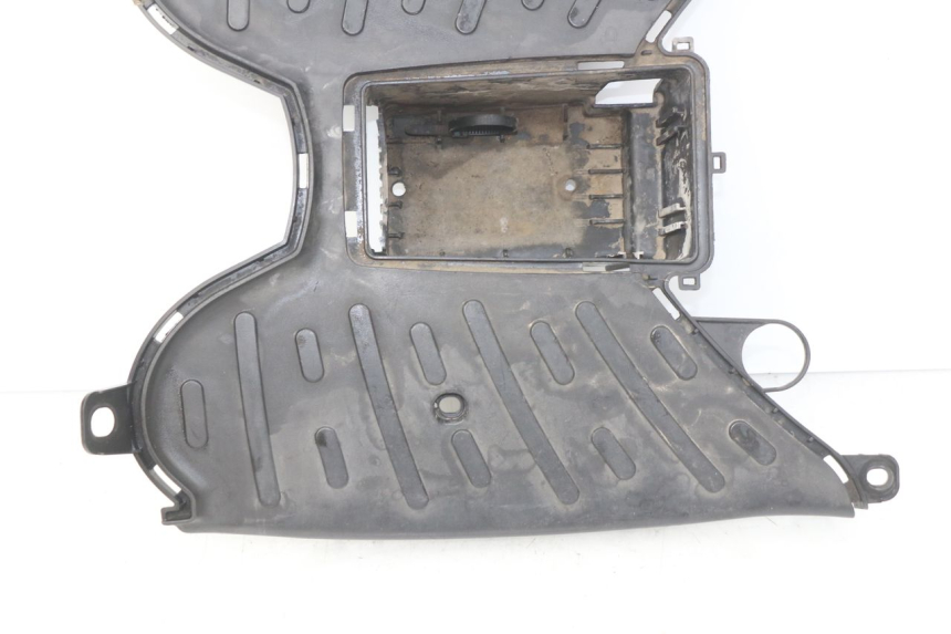 photo de TRITTBRETT VERKLEIDUNG PEUGEOT KISBEE 2T 50 (2010 - 2017) - Details der Befestigungspunkte