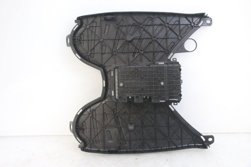 photo de FUßRASTE PEUGEOT KISBEE 4T 50 (2010 - 2017) - Details der Befestigungspunkte