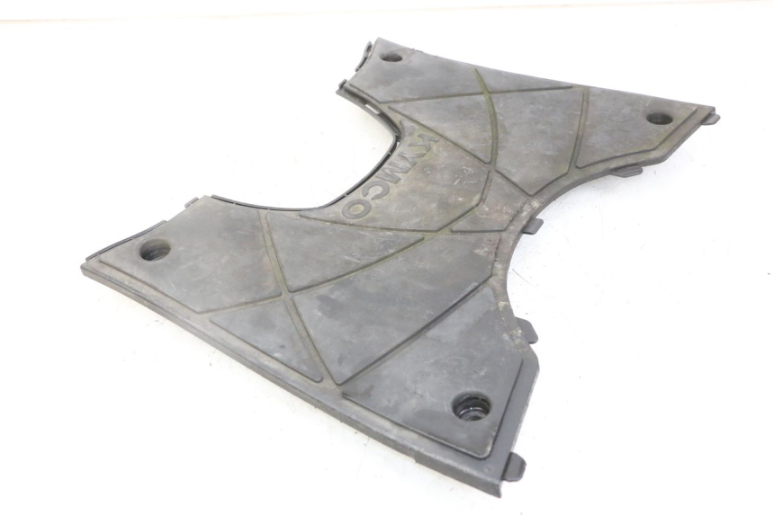 photo de TRITTBRETT VERKLEIDUNG KYMCO DINK 4T 50 (2007 - 2018) - Zoom auf Gebrauchszustand