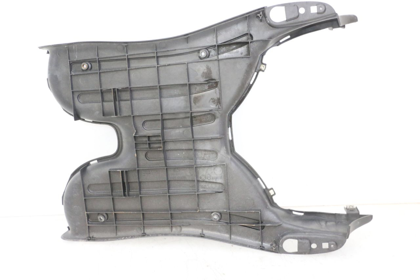 photo de TRITTBRETT VERKLEIDUNG PIAGGIO LIBERTY 4T 50 (2009 - 2015) - Details der Befestigungspunkte