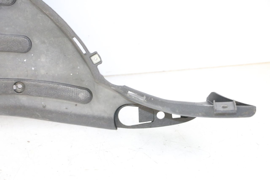 photo de TRITTBRETT VERKLEIDUNG PIAGGIO LIBERTY 4T 50 (2009 - 2015) - Kennzeichnungen und Originalreferenzen