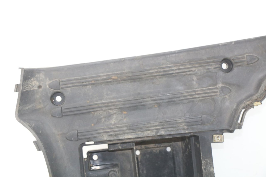 photo de TRITTBRETT VERKLEIDUNG KYMCO LIKE 2T 50 (2009 - 2018) - Hochauflösende Nahaufnahme