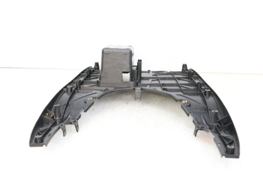 photo de TRITTBRETT VERKLEIDUNG LONGJIA SHARPY 125 (2020 - 2024) - Zoom auf Gebrauchszustand