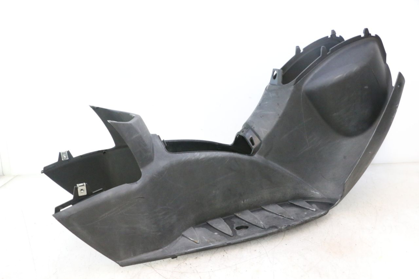 photo de TRITTBRETT VERKLEIDUNG PEUGEOT LUDIX PRO 2T 50 (2010 - 2017) - Details der Befestigungspunkte