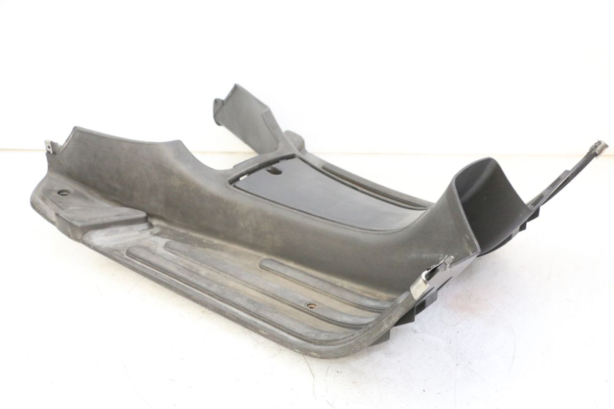 photo de TRITTBRETT VERKLEIDUNG PIAGGIO LXV 4T 50 (2009 - 2013) - Hochauflösende Nahaufnahme