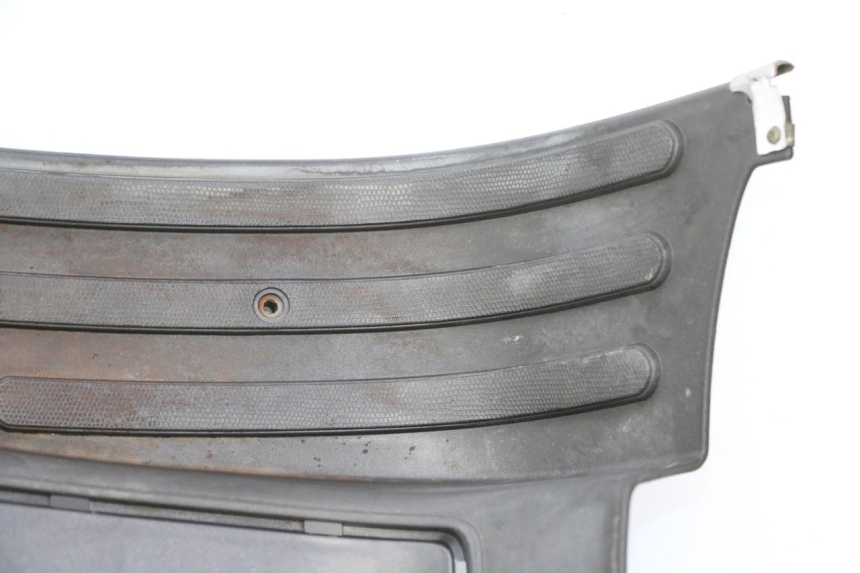 photo de TRITTBRETT VERKLEIDUNG PIAGGIO LXV 4T 50 (2009 - 2013) - Detailansicht des Bauteils