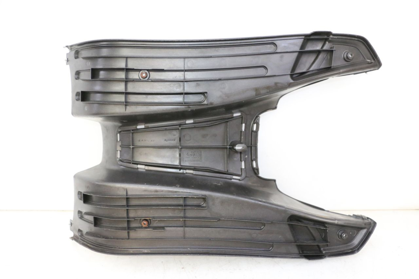 photo de TRITTBRETT VERKLEIDUNG PIAGGIO LXV 4T 50 (2009 - 2013) - Oberflächenzustand und Material