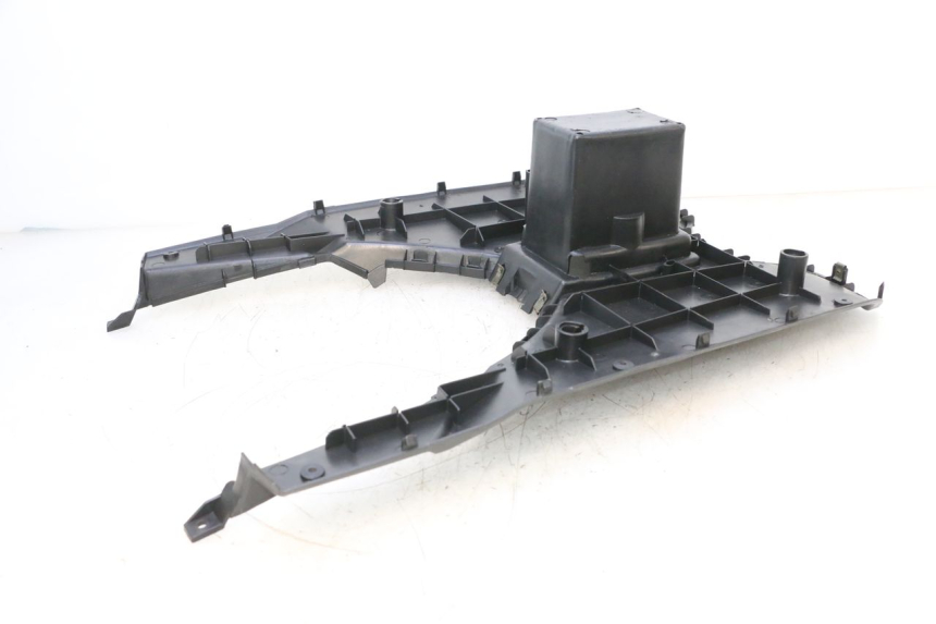 photo de TRITTBRETT VERKLEIDUNG KEEWAY MATRIX RX9 125 (2006 - 2007) - Detailansicht des Bauteils