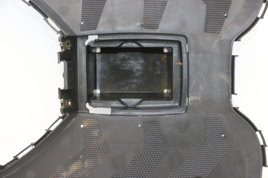 photo de TRITTBRETT VERKLEIDUNG KEEWAY MATRIX RX9 125 (2006 - 2007) - Weitere Ansicht des Artikels
