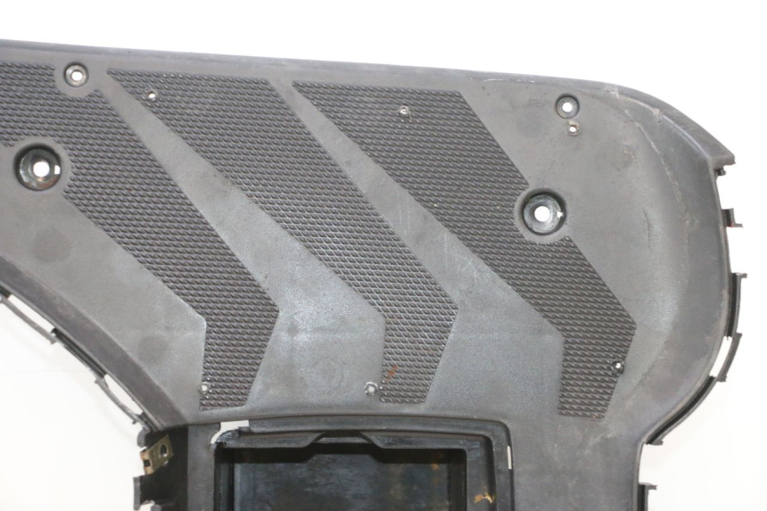 photo de TRITTBRETT VERKLEIDUNG KEEWAY MATRIX RX9 125 (2006 - 2007) - Charakteristische Merkmale