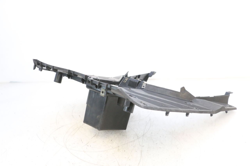 photo de TRITTBRETT VERKLEIDUNG KEEWAY MATRIX RX9 125 (2006 - 2007) - Gesamtansicht des Produkts