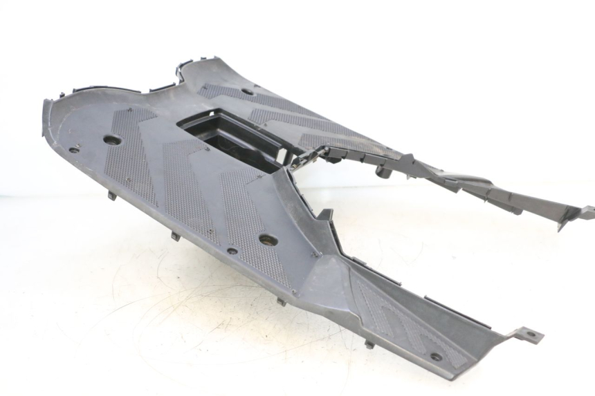 photo de TRITTBRETT VERKLEIDUNG KEEWAY MATRIX RX9 125 (2006 - 2007) - Details der Befestigungspunkte