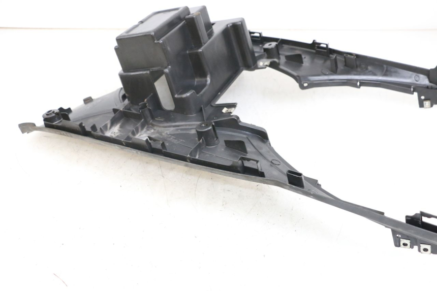 photo de TRITTBRETT VERKLEIDUNG SYM MIO 50 (2005 - 2010) - Zoom auf Gebrauchszustand