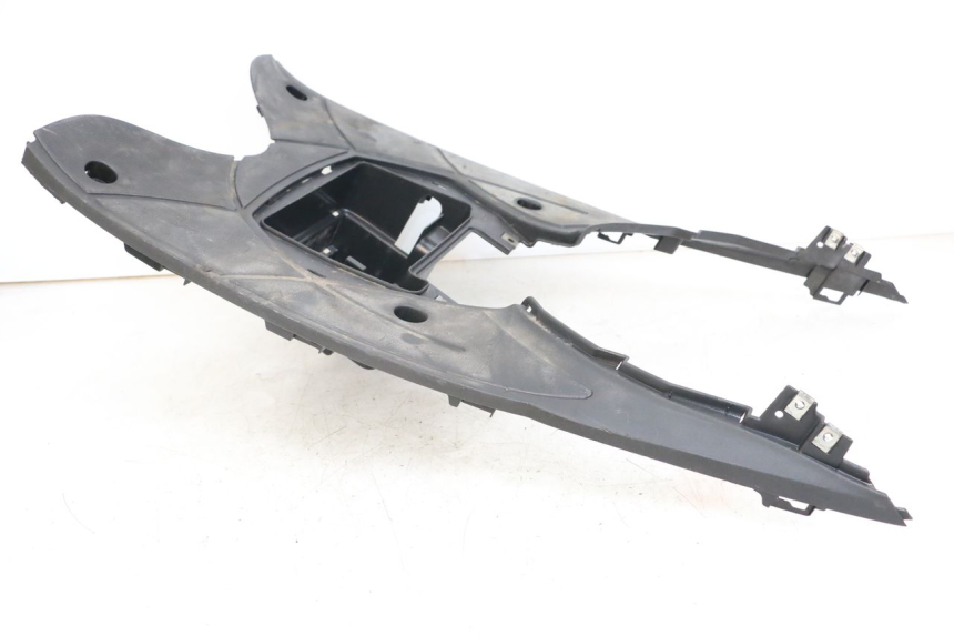 photo de TRITTBRETT VERKLEIDUNG SYM MIO 50 (2005 - 2010) - Kennzeichnungen und Originalreferenzen