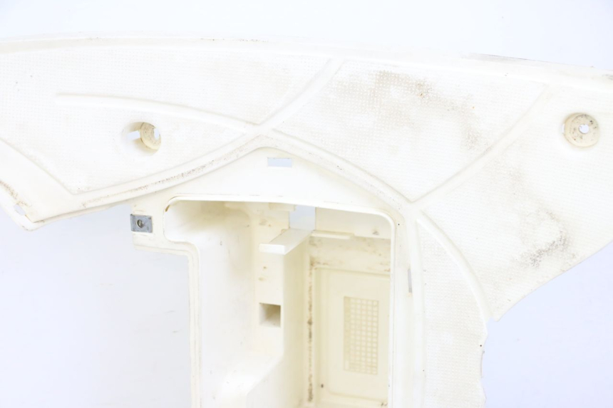 photo de TRITTBRETT VERKLEIDUNG SYM MIO 50 (2011 - 2017) - Oberflächenzustand und Material