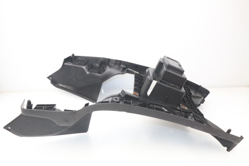 photo de TRITTBRETT VERKLEIDUNG SYM ORBIT 2 50 (2008 - 2014) - Detailansicht des Bauteils