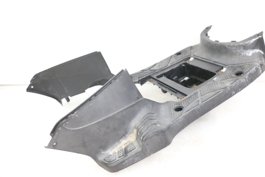 photo de TRITTBRETT VERKLEIDUNG SYM ORBIT 50 (2008 - 2010) - Zoom auf Komponenten