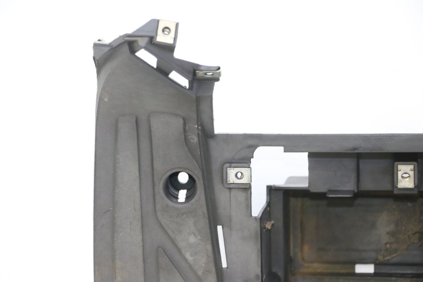 photo de TRITTBRETT VERKLEIDUNG PEUGEOT BELVILLE 125 (2017 - 2021) - Weitere Ansicht des Artikels