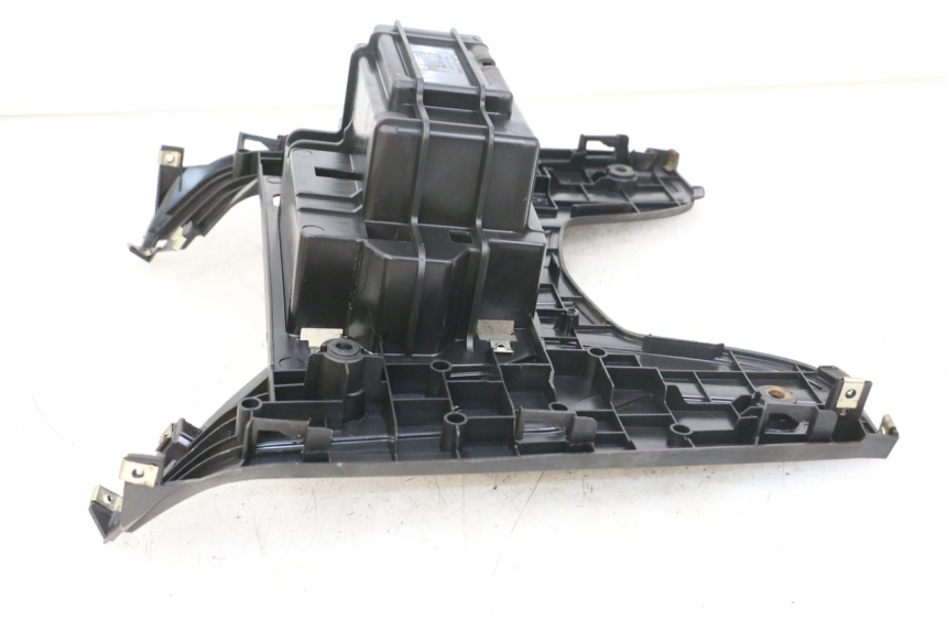 photo de TRITTBRETT VERKLEIDUNG PEUGEOT BELVILLE 125 (2017 - 2021) - Alternative Perspektive