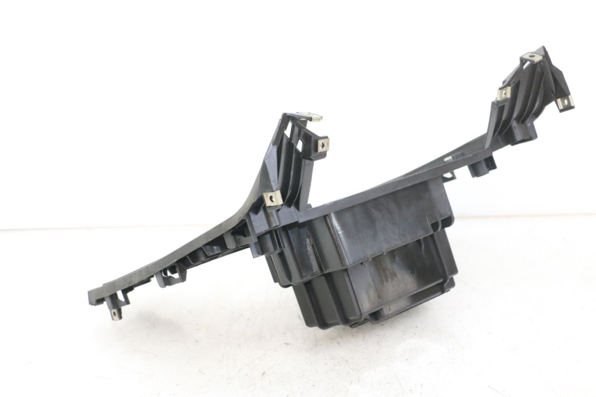 photo de TRITTBRETT VERKLEIDUNG PEUGEOT BELVILLE 125 (2017 - 2021) - Oberflächenzustand und Material