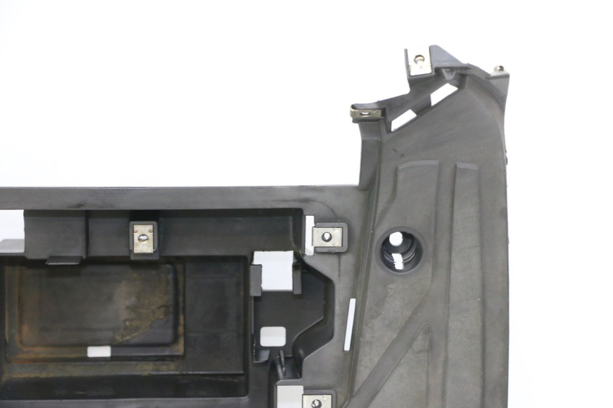 photo de TRITTBRETT VERKLEIDUNG PEUGEOT BELVILLE 125 (2017 - 2021) - Kennzeichnungen und Originalreferenzen