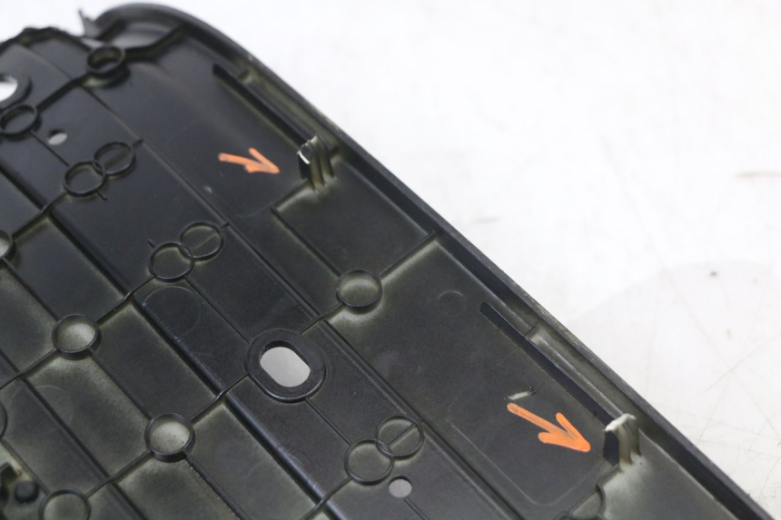 photo de TRITTBRETT VERKLEIDUNG PEUGEOT DJANGO 125 (2014 - 2017) - Weitere Ansicht des Artikels