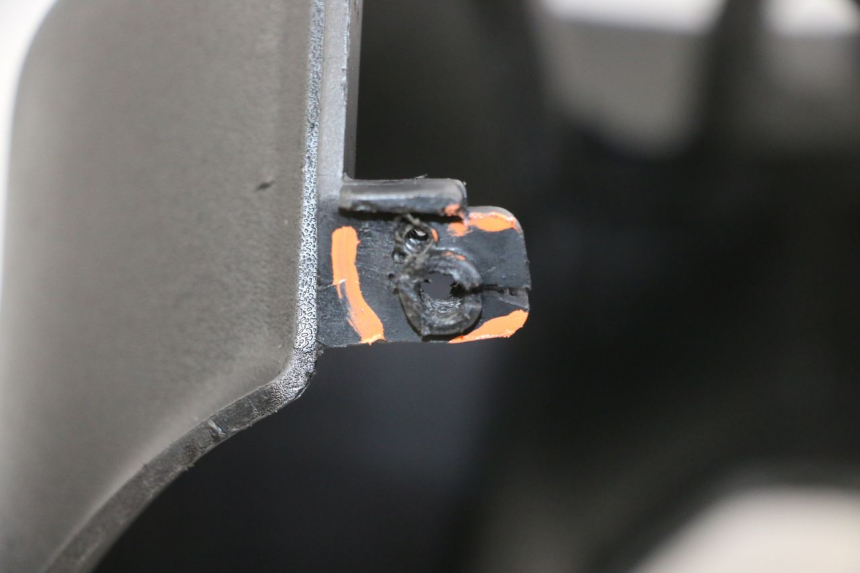 photo de FUßRASTE PEUGEOT LUDIX 50 (2005 - 2007) - Zoom auf Komponenten