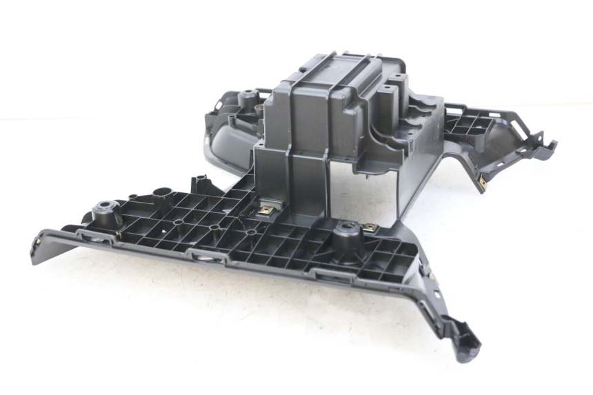 photo de TRITTBRETT VERKLEIDUNG PEUGEOT TWEET 4T 50 (2023 - 2025) - Zoom auf Gebrauchszustand