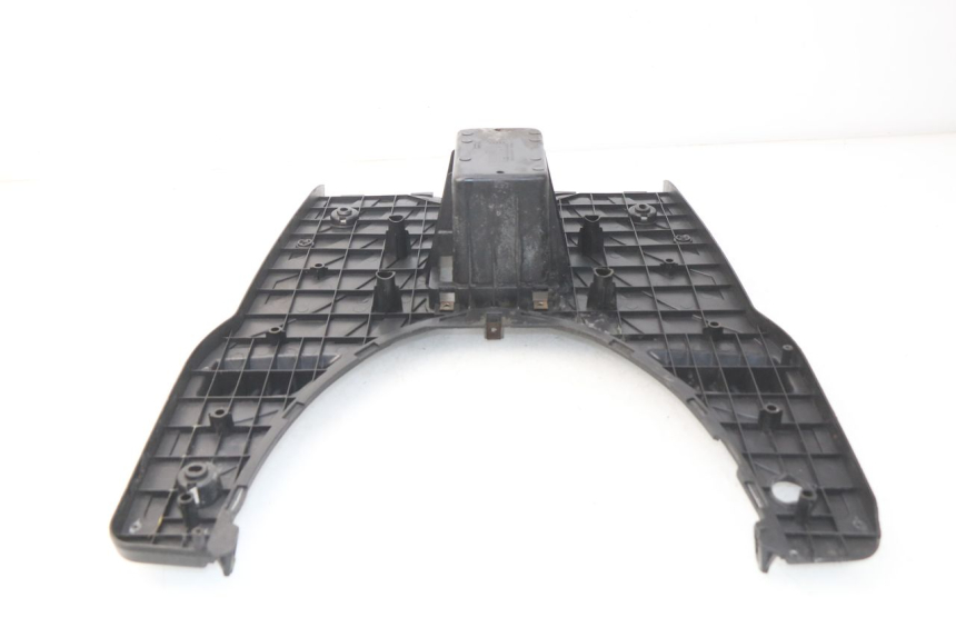 photo de TRITTBRETT VERKLEIDUNG KEEWAY PIXEL 50 (2008 - 2011) - Details der Befestigungspunkte