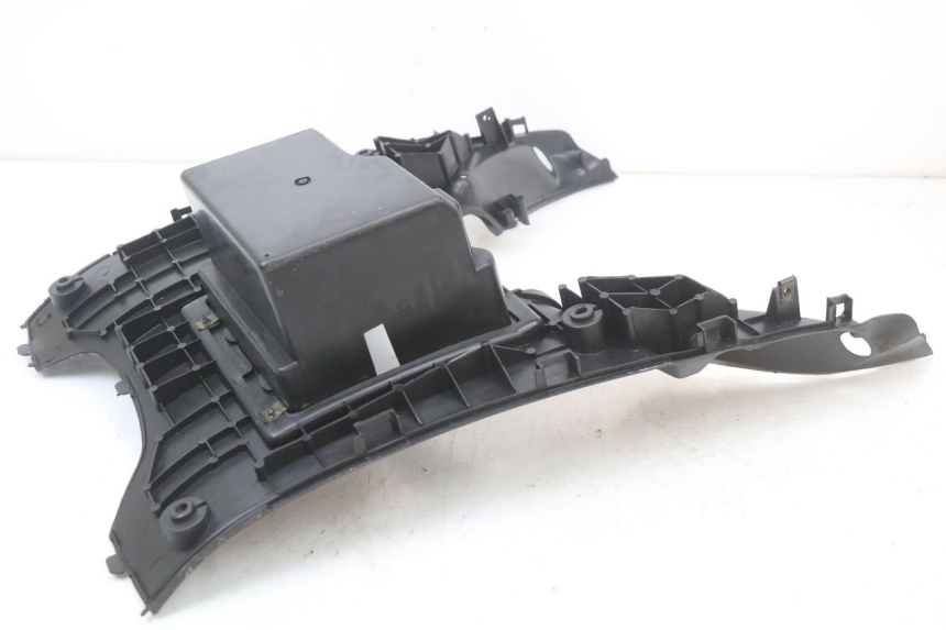 photo de TRITTBRETT VERKLEIDUNG TNT MOTOR ROMA 10' 2T 50 (2011 - 2018) - Geprüftes Gebrauchtteil