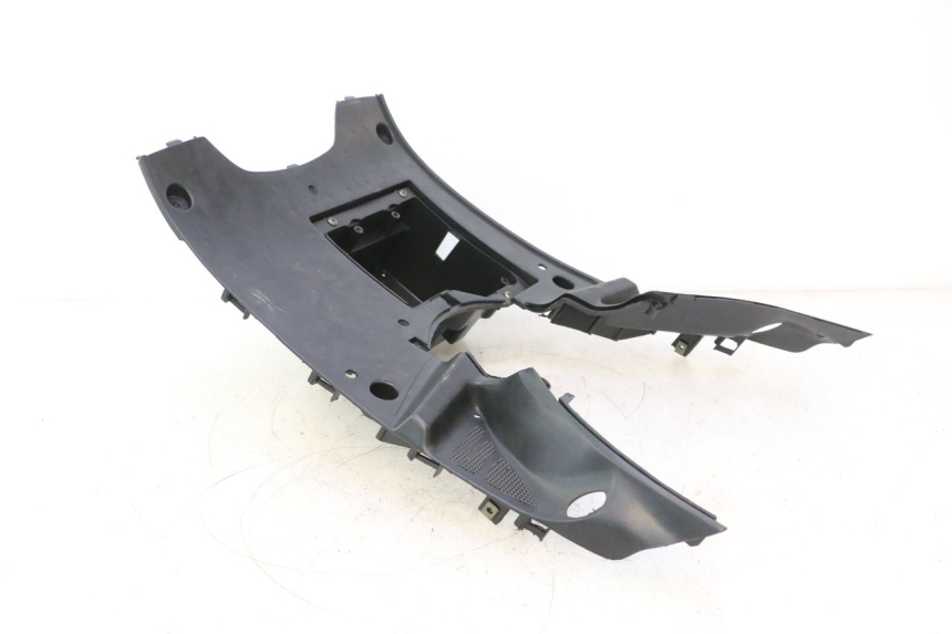 photo de TRITTBRETT VERKLEIDUNG TNT MOTOR ROMA 12' 2T 50 (2007 - 2018) - Details der Befestigungspunkte