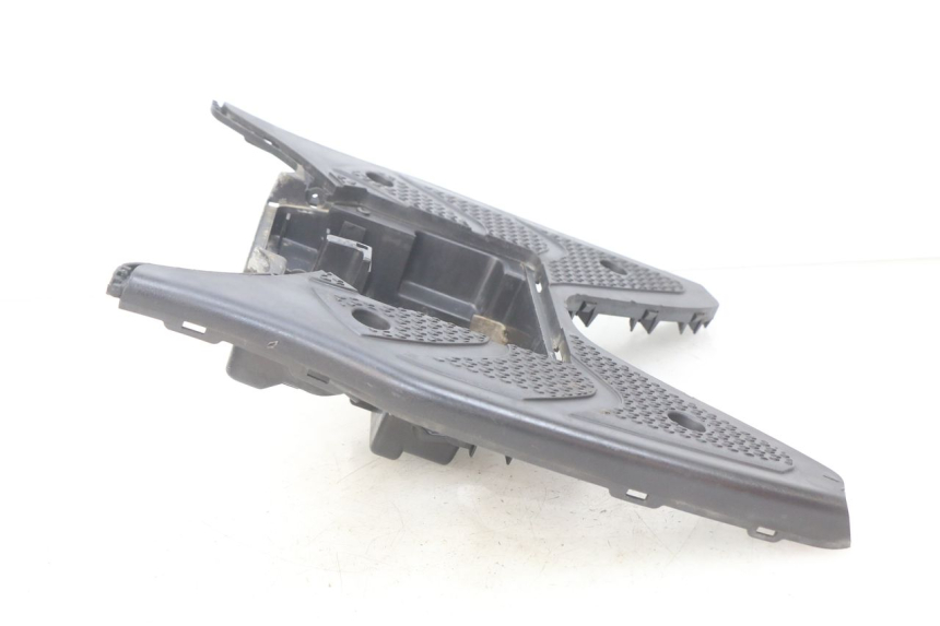 photo de FUßRASTE SUZUKI SIXTEEN 125 (2008 - 2010) - Technische Nahaufnahme