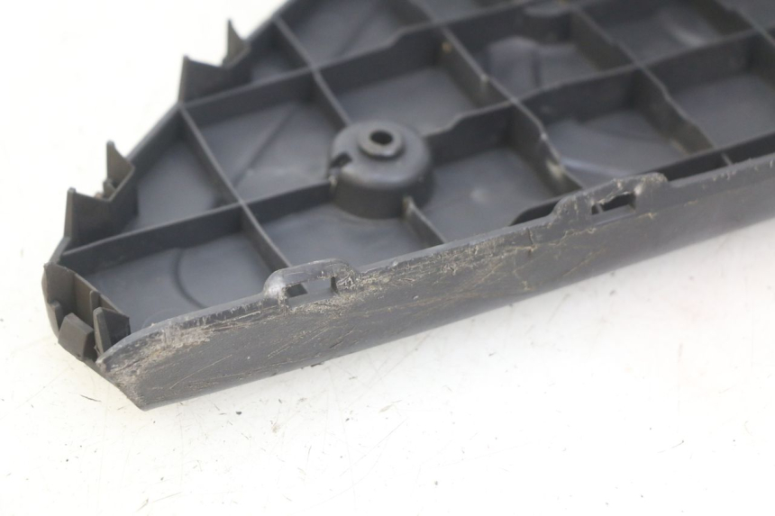 photo de FUßRASTE SUZUKI SIXTEEN 125 (2008 - 2010) - Detailansicht des Bauteils