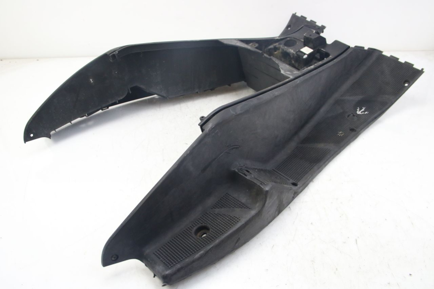 photo de FUßRASTE MBK SKYLINER 125 (1998 - 2001) - Details der Befestigungspunkte