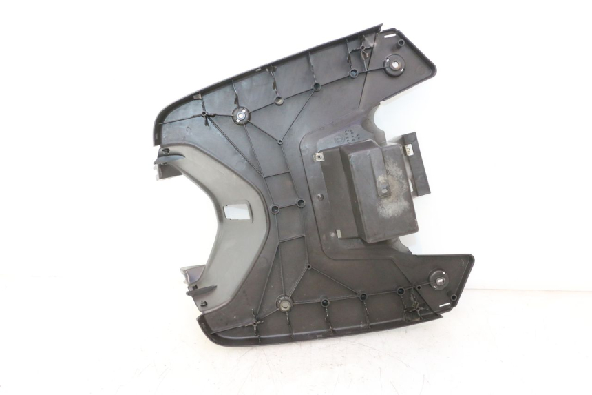 photo de TRITTBRETT VERKLEIDUNG YAMAHA SLIDER 50 (1999 - 2004) - Technische Nahaufnahme