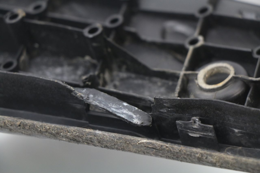 photo de TRITTBRETT VERKLEIDUNG PEUGEOT SPEEDFIGHT 2 AC 50 (2000 - 2009) - Detailansicht des Bauteils