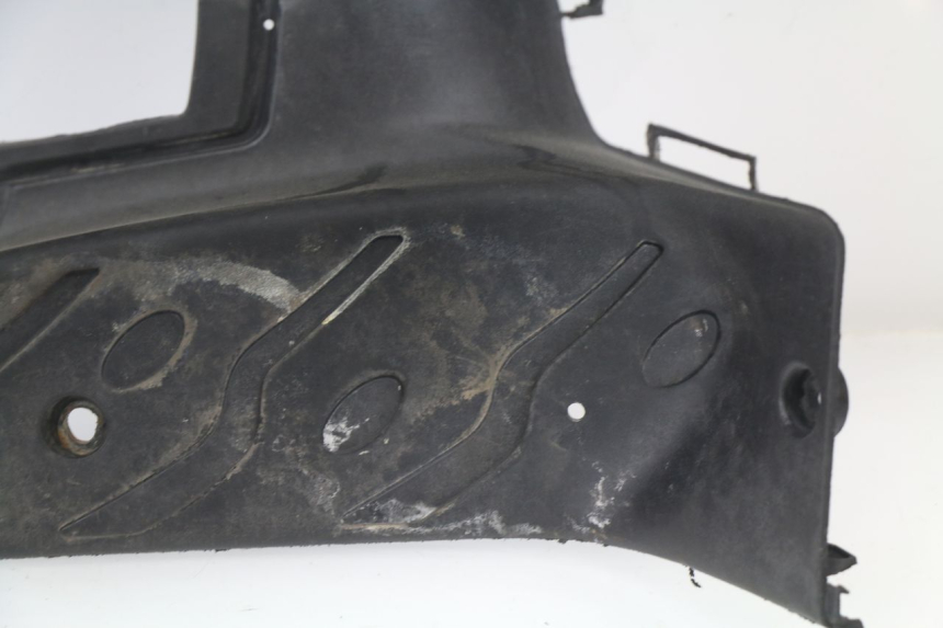 photo de TRITTBRETT VERKLEIDUNG PEUGEOT SPEEDFIGHT 2 AC 50 (2000 - 2009) - Fokus auf die Struktur