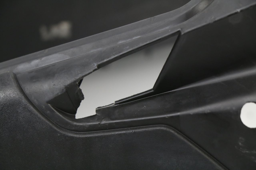 photo de TRITTBRETT VERKLEIDUNG PEUGEOT SPEEDFIGHT 2 AC 50 (2000 - 2009) - Kennzeichnungen und Originalreferenzen