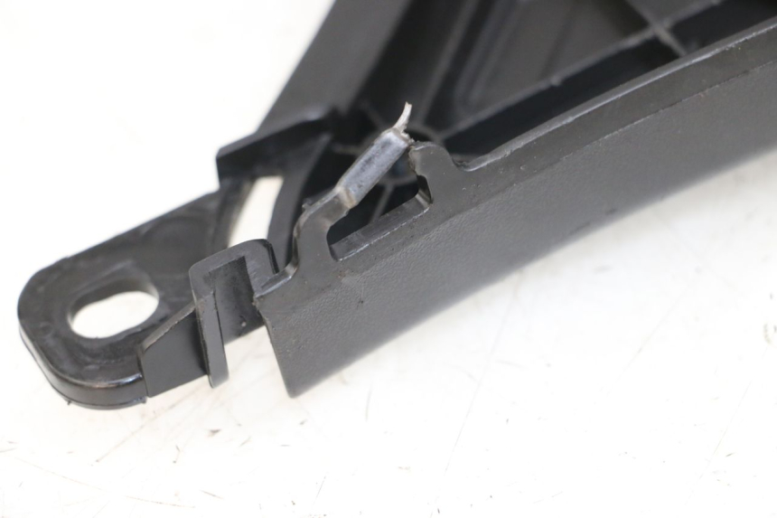 photo de TRITTBRETT VERKLEIDUNG PEUGEOT STREETZONE I 2T 50 (2018 - 2020) - Zoom auf Gebrauchszustand