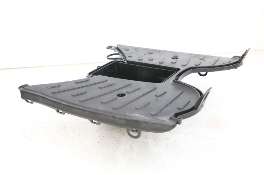 photo de TRITTBRETT VERKLEIDUNG PEUGEOT STREETZONE I 2T 50 (2018 - 2020) - Details der Befestigungspunkte