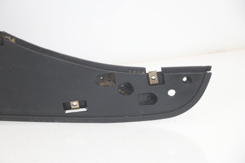 photo de TRITTBRETT VERKLEIDUNG PEUGEOT SUM UP 125 (2008 - 2013) - Oberflächenzustand und Material