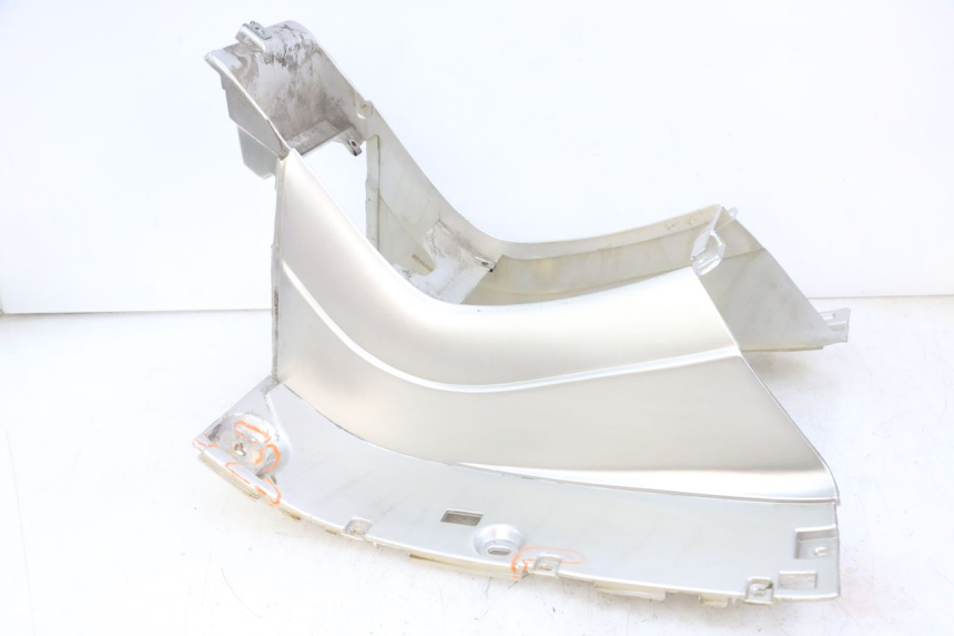 photo de TRITTBRETT VERKLEIDUNG PIAGGIO SUPER LX 125 (2000 - 2003) - Charakteristische Merkmale