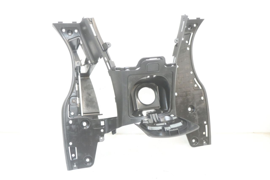 photo de TRITTBRETT VERKLEIDUNG SUZUKI BURGMAN 125 (2018 - 2021) - Detailansicht des Bauteils