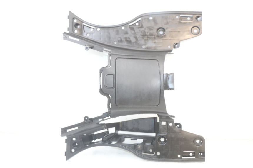 photo de TRITTBRETT VERKLEIDUNG SUZUKI BURGMAN 125 (2018 - 2021) - Alternative Perspektive