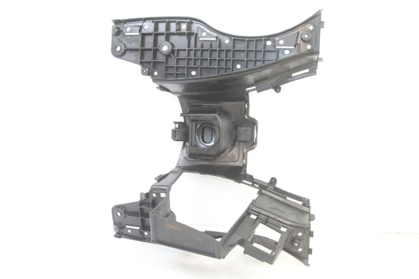 photo de TRITTBRETT VERKLEIDUNG SUZUKI BURGMAN 125 (2015 - 2017) - Details der Befestigungspunkte