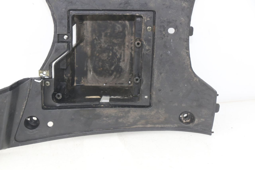 photo de TRITTBRETT VERKLEIDUNG BAOTIAN TRAVEL SPIRIT 50 (2010 - 2012) - Weitere Ansicht des Artikels