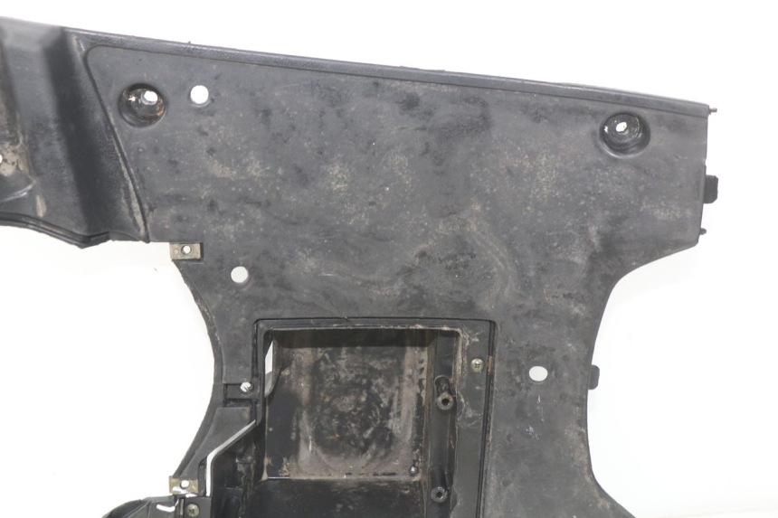 photo de TRITTBRETT VERKLEIDUNG BAOTIAN TRAVEL SPIRIT 50 (2010 - 2012) - Charakteristische Merkmale