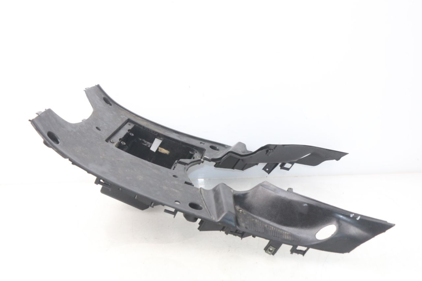 photo de TRITTBRETT VERKLEIDUNG BAOTIAN TRAVEL SPIRIT 50 (2010 - 2012) - Technische Nahaufnahme