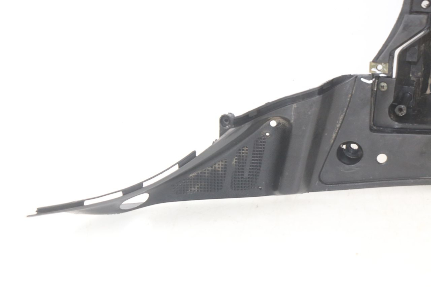 photo de TRITTBRETT VERKLEIDUNG BAOTIAN TRAVEL SPIRIT 50 (2010 - 2012) - Kennzeichnungen und Originalreferenzen