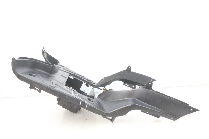 photo de TRITTBRETT VERKLEIDUNG PEUGEOT TWEET ACTIVE 4T 50 (2018 - 2022) - Details der Befestigungspunkte